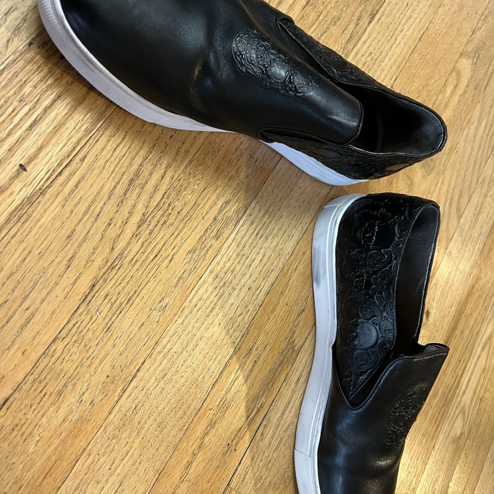 Robert Graham Embossed Skull Leather Shoes - Picture 15 of 16